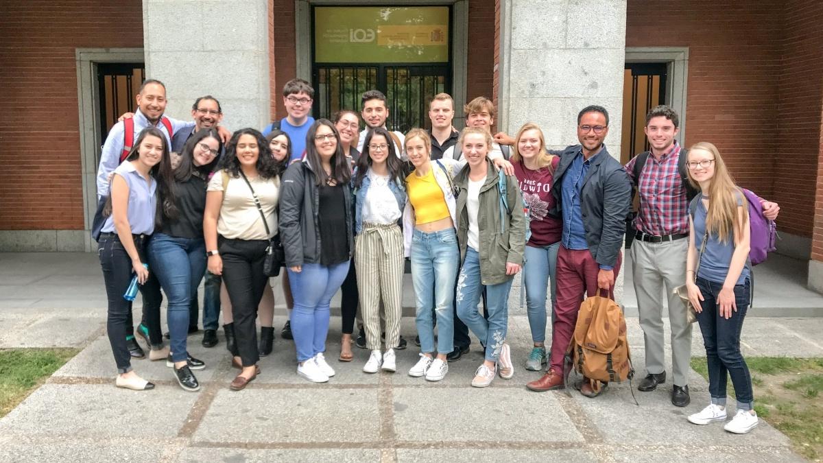 Group of students in Madrid in front of a building